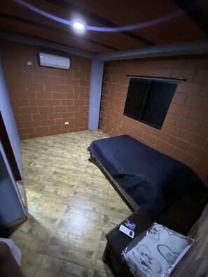 4 bedrooms, free WiFi, bed sheets