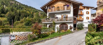 Pet-Friendly Holiday Apartment Casa Relax with Lake View & Wi-Fi