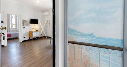 Holiday Apartment '4 Passi Mare' with Balcony, A/C & Wi-Fi