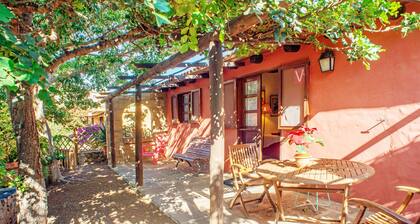 Finca "Casa La Cuadra" with Private Terrace, Shared Garden & Wi-Fi