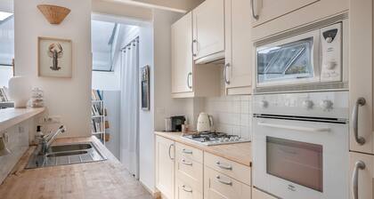 Character house at 100 meters from the beach