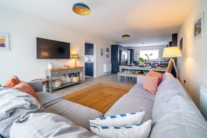 TV - Sandpiper House, Ingoldisthorpe, Norfolk (Ingoldisthorpe)