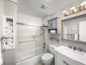 Kondominium, 1 kamar tidur | Kamar mandi | Handuk