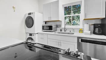Casa, 1 quarto | Cozinha privada | Geladeira, cafeteira/chaleira, torradeira