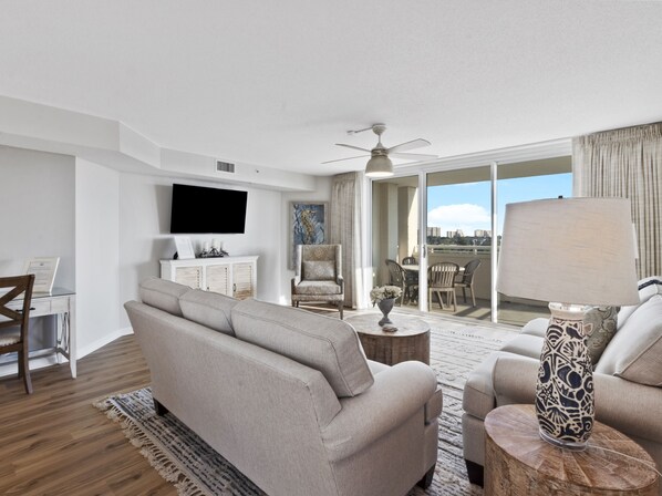 Condo, 3 habitaciones | Sala de estar