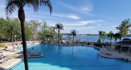 Upgraded Huge Lakefront 1BR/2BA Blue Heron Beach Resort Condominium