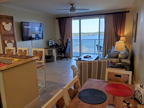 Smart-TV, videospill og PC-skjermer