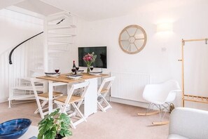 Interior - Coasters, Aldeburgh (Aldeburgh)