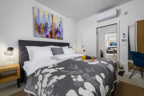 3 bedrooms, iron/ironing board, WiFi, bed sheets - Villa Lavanda Muntrilj with pool (Muntrilj)