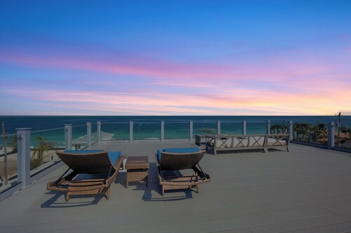 Luxury Beach Retreat with Rooftop Deck and Pool in Anna Maria! - Hip Nautic