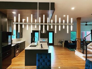 Interior - New Modern 4BR Smart Home Downtown Atlanta GWCC (Atlanta)