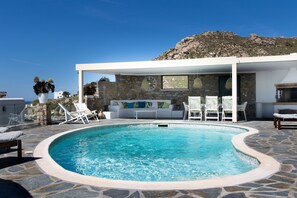 Pool - Villa Bella, Mikri Vigla.  Private pool, jacuzzi & amazing views. Sleeps 10+. (Naxos)