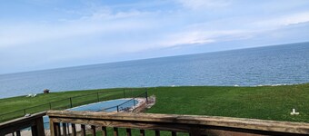 Beautiful lake getaway with pool