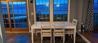 Beautiful lake getaway with pool