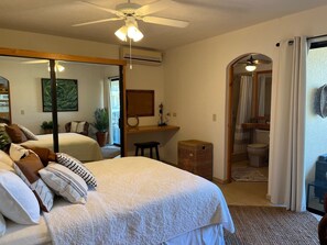 2 bedrooms, WiFi - 2 Bed/2 Bath Condo in the heart of San Jose del Cabo, 5 minutes from the beach! (San José del Cabo)