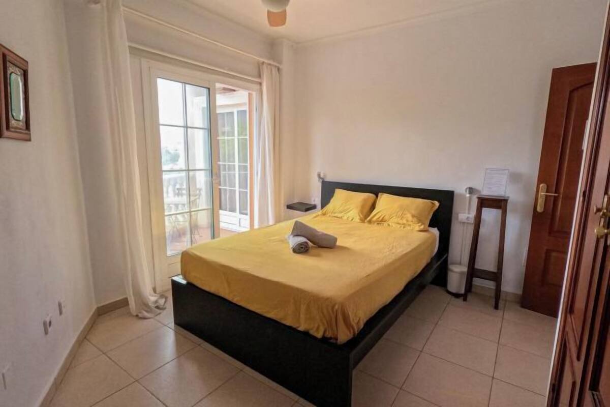 1 bedroom, blackout curtains, free WiFi, bed sheets