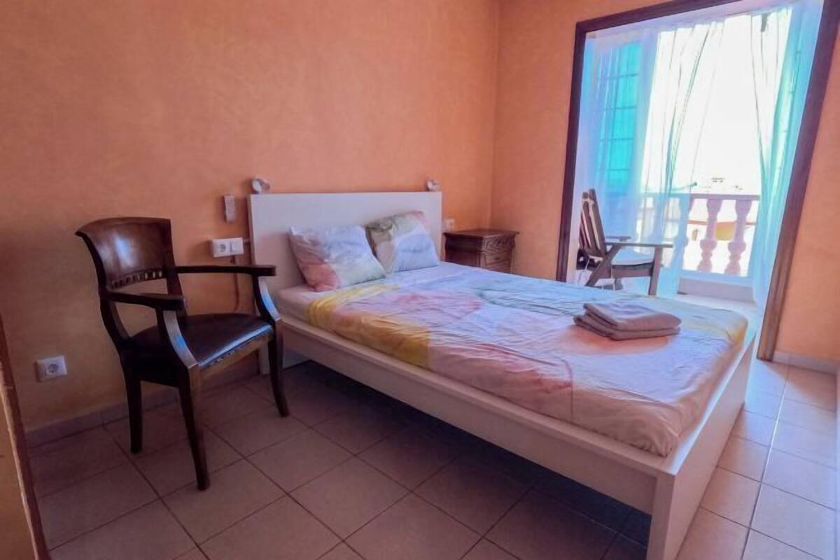 1 bedroom, blackout curtains, free WiFi, bed sheets