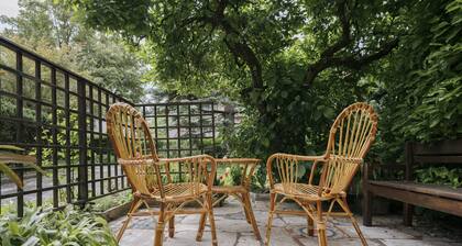 Ljubljana C17: five-bedroom house with a garden & parking