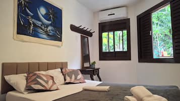 Familiekamer, 2 slaapkamers | Hypoallergeen beddengoed, gratis wifi, beddengoed