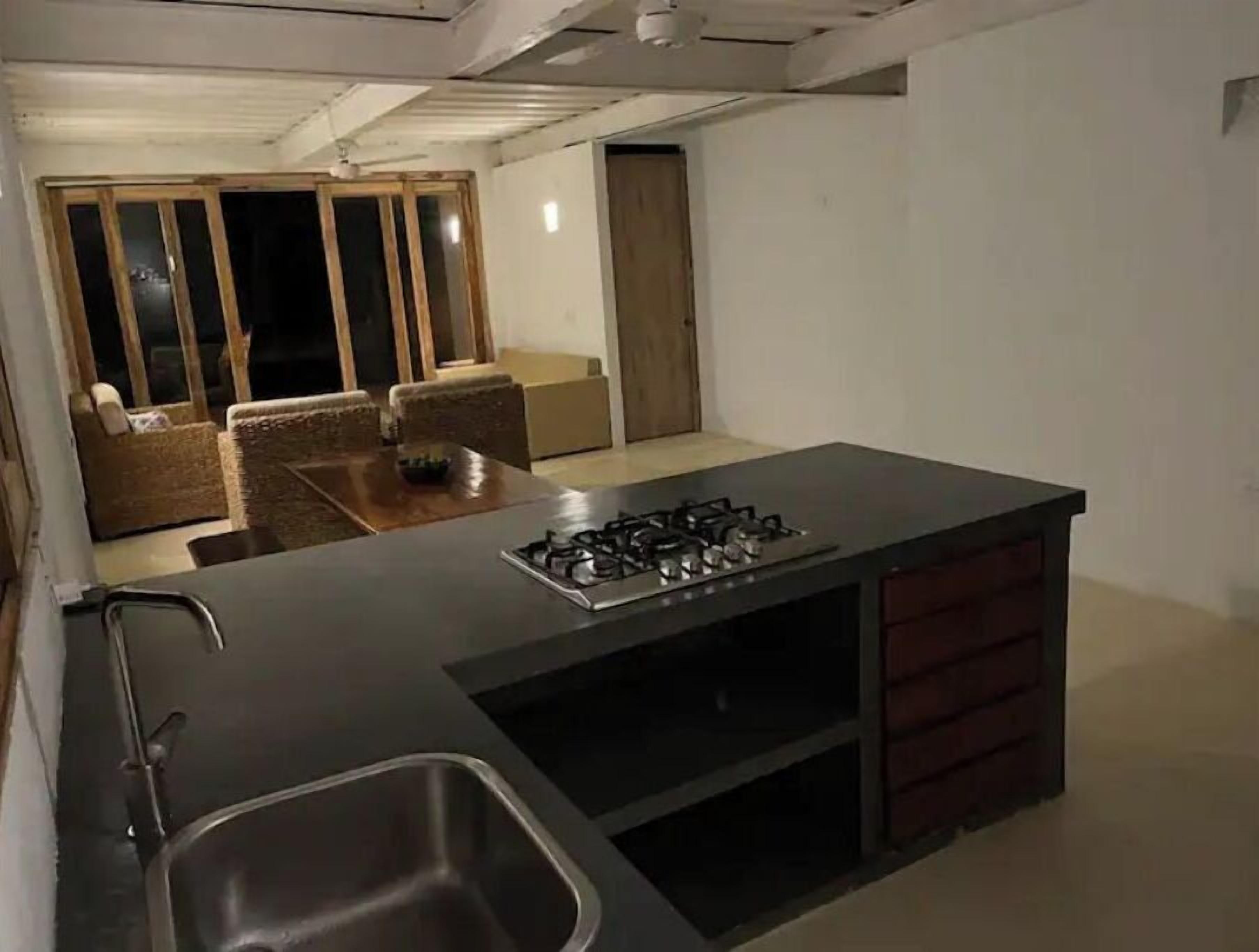 雪櫃、洗碗機、咖啡機/沖茶器、廚房用具/餐具/器皿