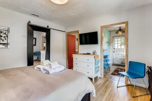 1 makuuhuone, silitysrauta/-lauta, ilmainen Wi-Fi, vuodevaatteet