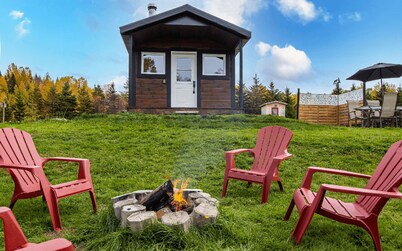 Beausite Tourisme-Lac, river spa, micro farm, estate trail, view of the mountain