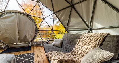 Unique dome experience: comfort, kitchen, lake, campfire. Open mid-May to Octobe