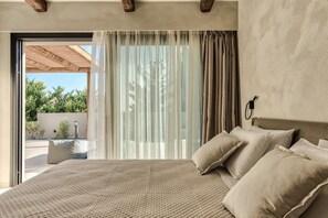 2 bedrooms, in-room safe, iron/ironing board, WiFi
