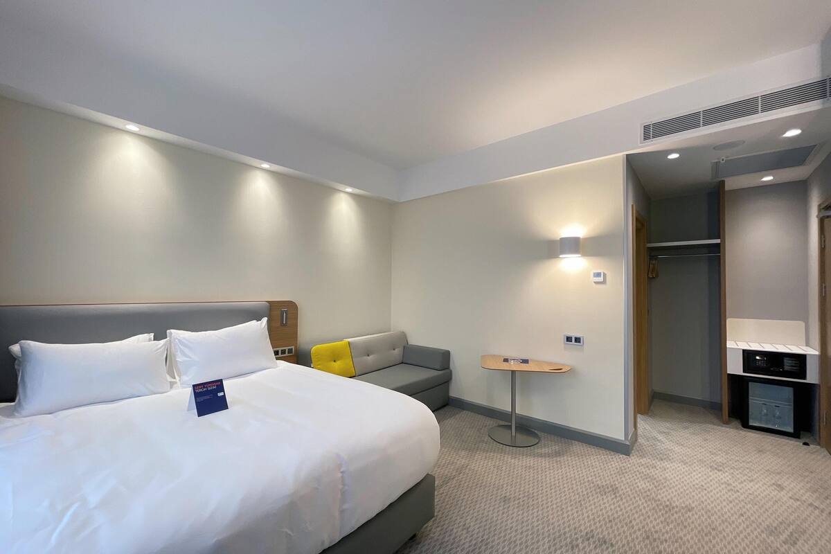 In-room safe, blackout drapes, soundproofing, iron/ironing board