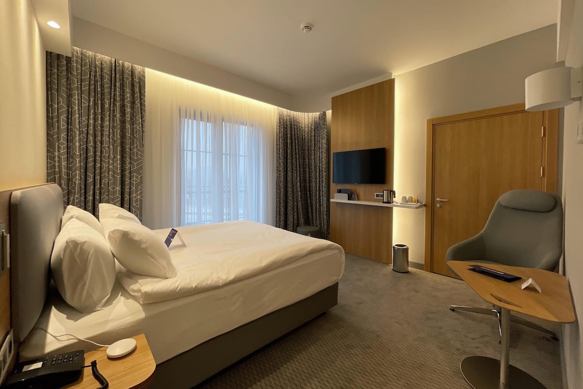 In-room safe, blackout curtains, soundproofing, iron/ironing board