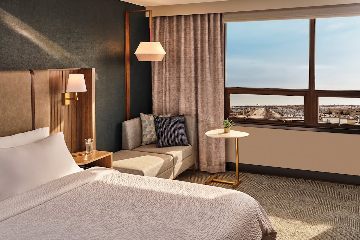 1 bedroom, down duvets, in-room safe, desk