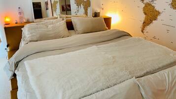 2 bedrooms, desk, iron/ironing board, free WiFi