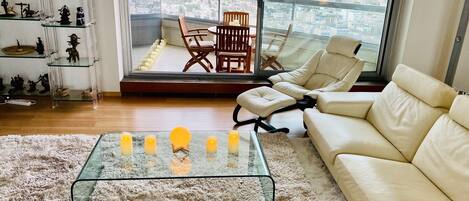 Smart-TV, Bücher, Drucker