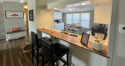 "Fall in Love" Retreat less than 10 minutes from Lake Texoma and Choctaw Casino