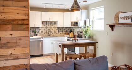 Lovely Strip District loft with free parking