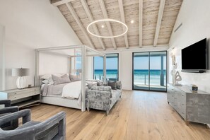 8 soveværelser, strygejern/strygebræt, weekendseng, internetforbindelse