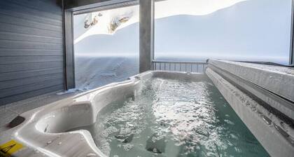 Grizzly Ridge Getaway-Brand New, Hot Tub,Sleeps 11