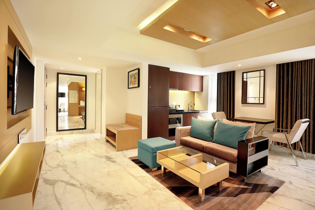 Huone, 1 makuuhuone, keittiö (Residence with Dining Area) | Yksityinen keittiö | Jääkaappi, uuni, kahvin-/teenkeitin, vedenkeitin