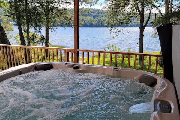 Baignoire à remous extérieure