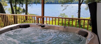 Neslosn chalet à bios rond avec bain tourbillon