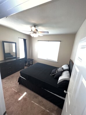 Room - Peaceful & convenient location fully furnished one bedroom (Thibodaux)