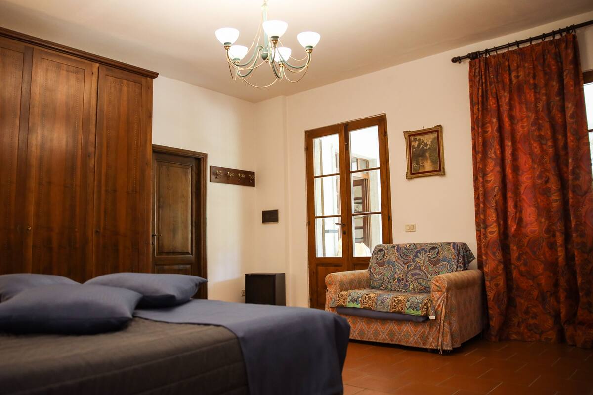 Triple Room | In-room safe, free WiFi