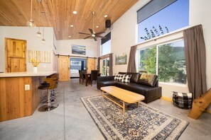 电视、电子游戏、书、流媒体服务