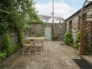 Cottage | Outdoor dining