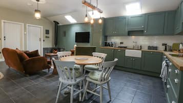 Cottage | Interior