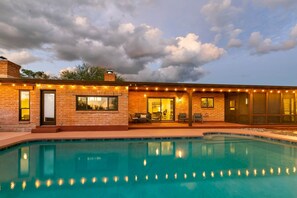 Outdoor pool, a heated pool - The Wyatt: Treat Yourself - You Deserve It! (Catalina Foothills)