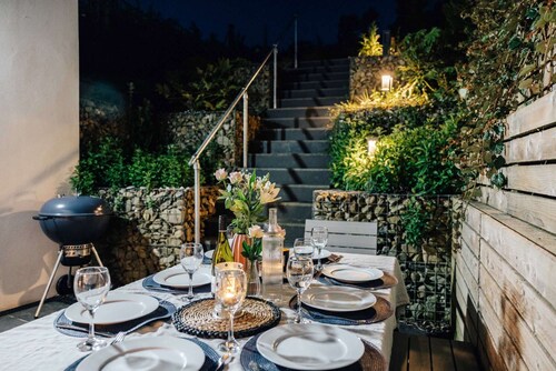 *Luxury Coastal Getaway* Newport, Pembrokeshire by Black Door Stays