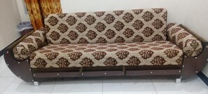 Coin salon dans le hall