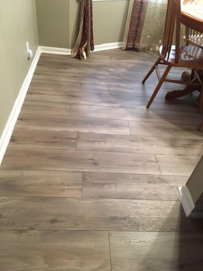 Interior - Cozy & Quiet beautiful 4 bedrooms , close to downtown, Cleve clinic  (Parma)