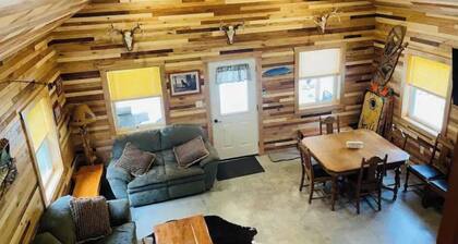Fly Reel Cabin w/ hot tub